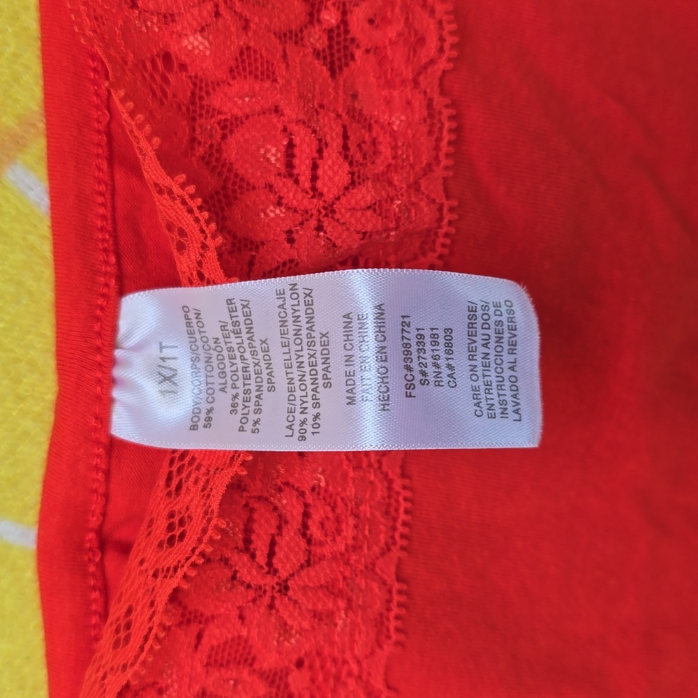 EUC - Plus Size Tank Tops in Brown, Red And Blue Bundle, Size 1X/1T - Picture 3 of 16